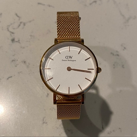 Daniel Wellington Accessories - Daniel Wellington Watch